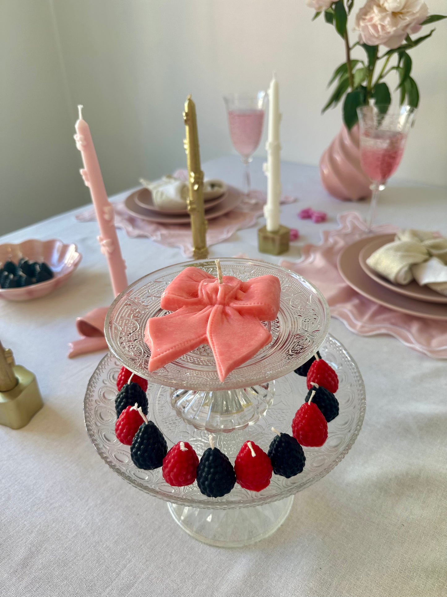 Ljus med ingjutna rosetter