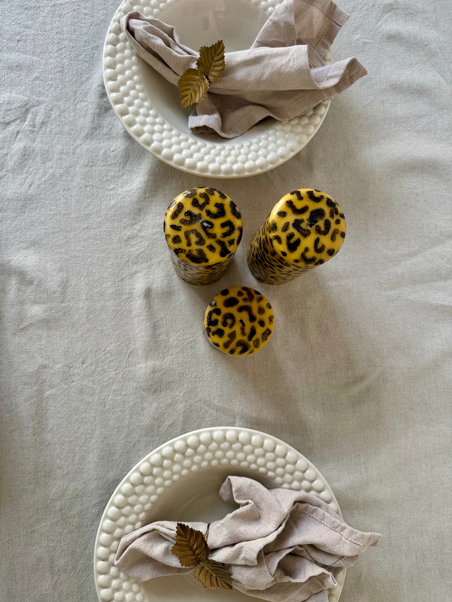 Leopard ljus handmålade och 50h+30h brinntid (2st)