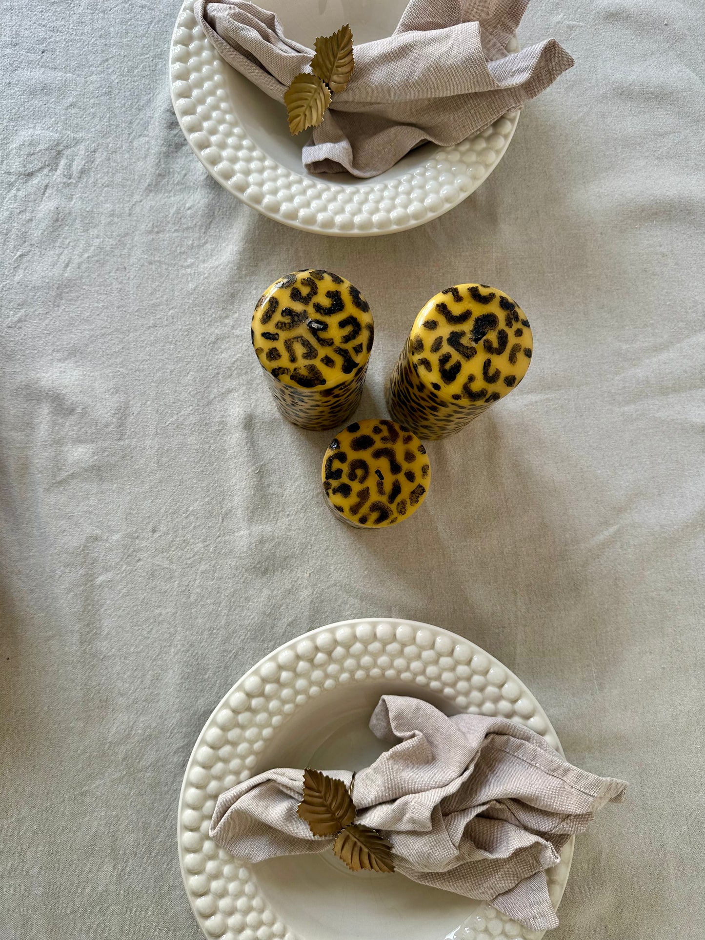 Leopard ljus handmålade och 50h+30h brinntid (2st)