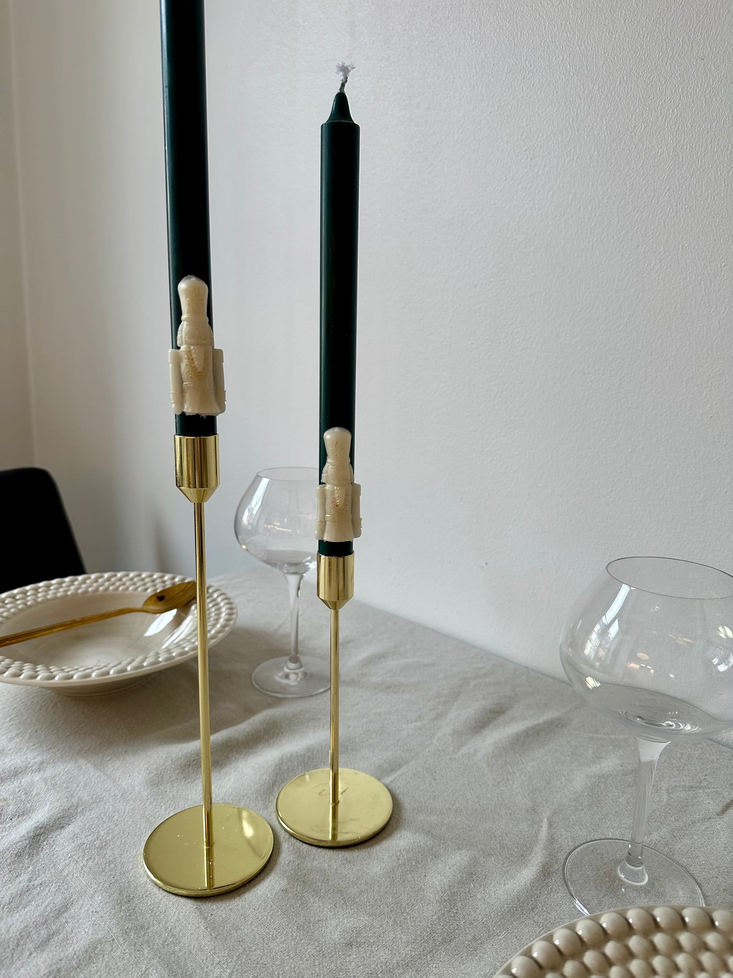 Långa nötknäppar kronljus ca 8h + brinntid