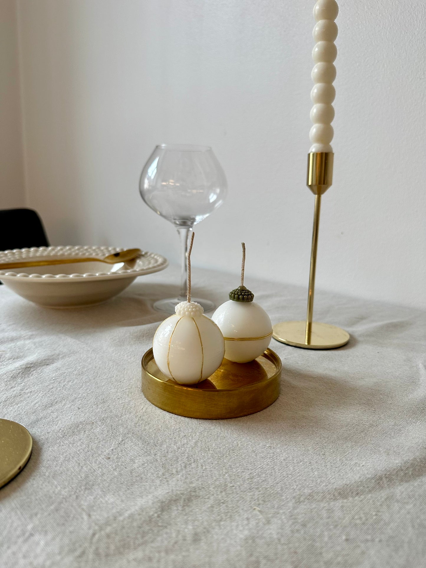 Guldvita julkulor ljus (2st)