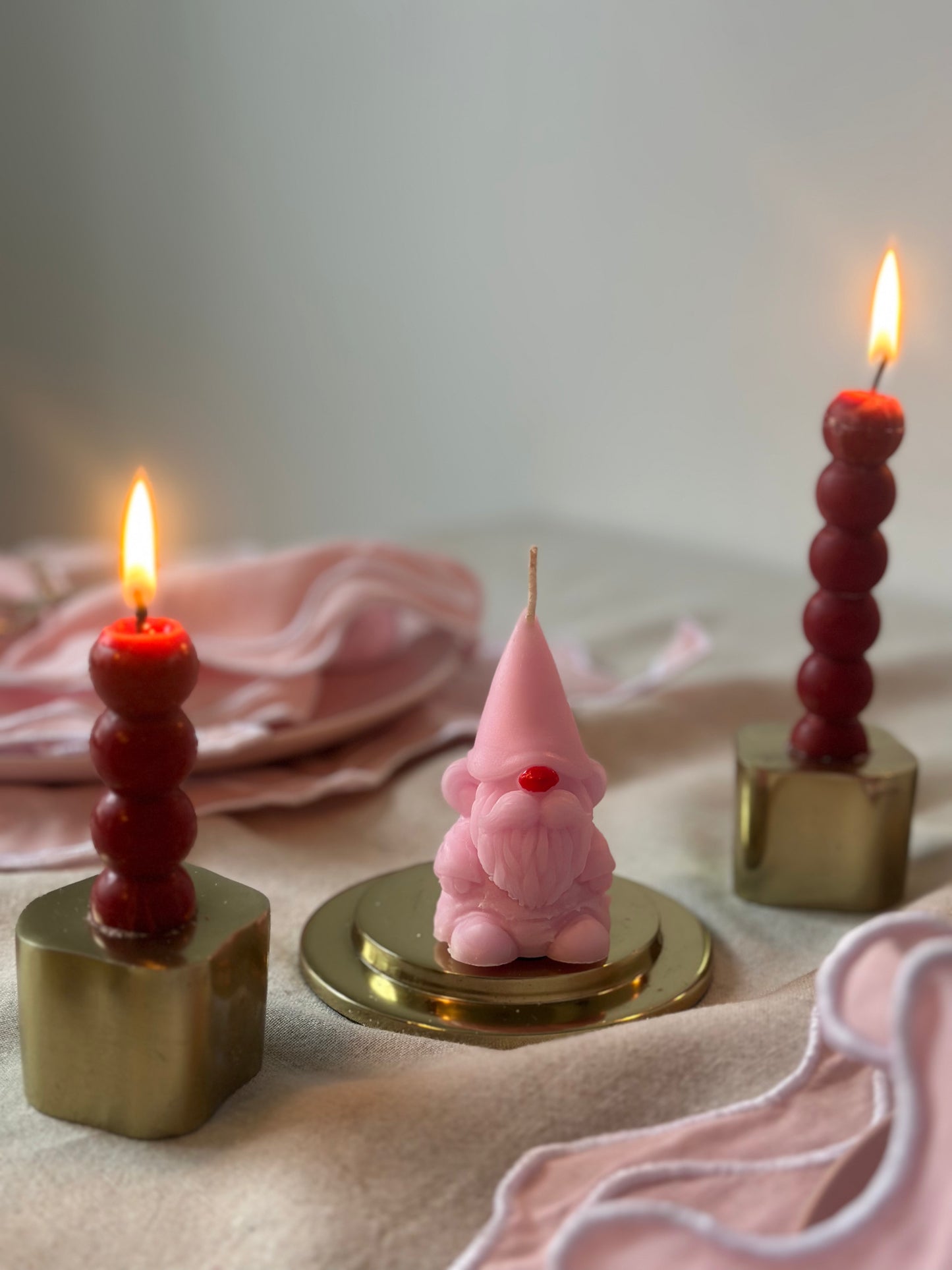 Rosa tomtenisse ljuset