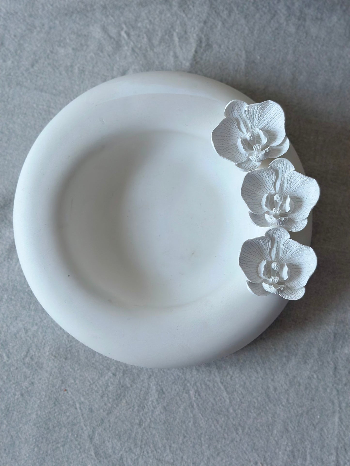 Handgjort orkidé fat